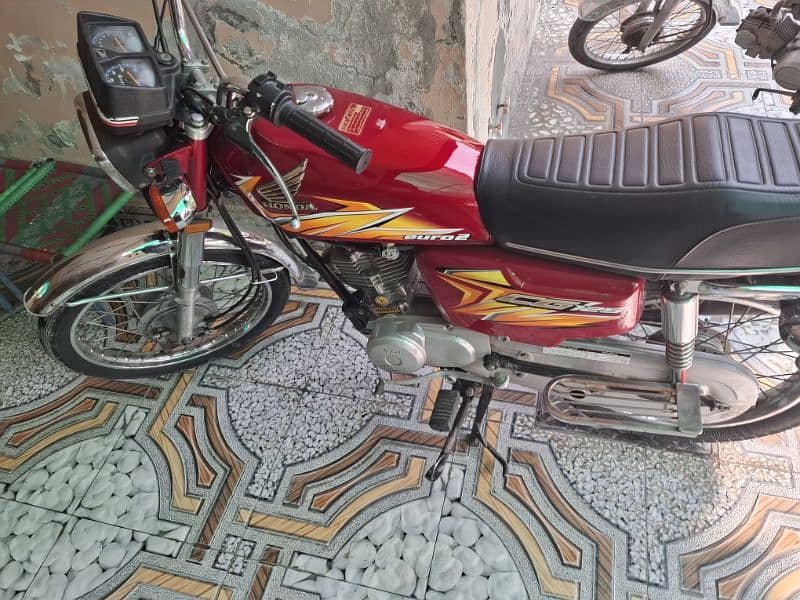 honda 125 red colour orignal 1