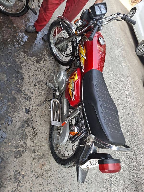 honda 125 red colour orignal 5