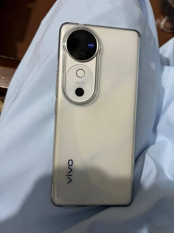 vivo v40 10 by 10 condition mn he 1