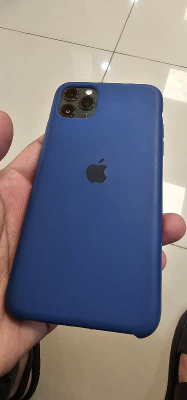 iphone 11 Pro Max condition 9/10 1