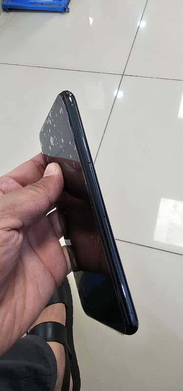 iphone 11 Pro Max condition 9/10 8