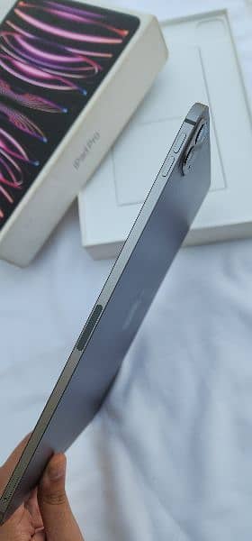 iPad Pro M2 Chip 11'inches WiFi+Cellular with Apple Care Warranty. 3