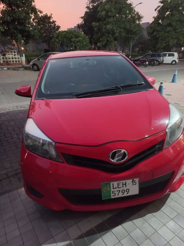 Toyota Vitz 2013 /2015 1