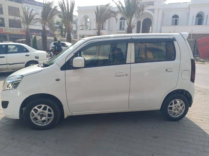 Suzuki Wagon R 2018 3