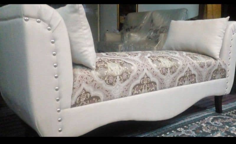 Very beautiful heavy comfortable Molty foam dewan03335138001 0