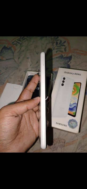 Samsung A04s 4 128 lush condition 10by10 only call location Jaranwala 4