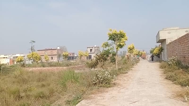 3 Marla Plot Mustafabad Lalyani near ferozpur road Lahore 5