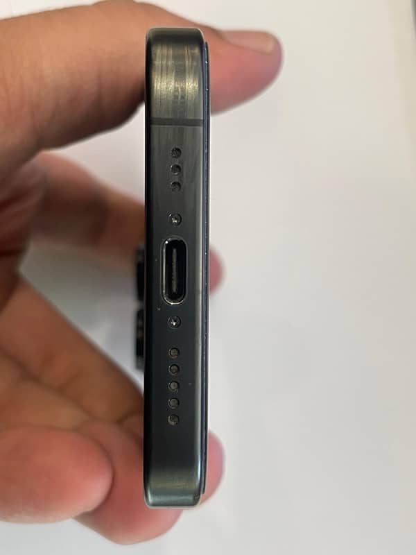 Iphone 15 Pro 256 Gb Black Titanium Non Pta Jv LLa 7