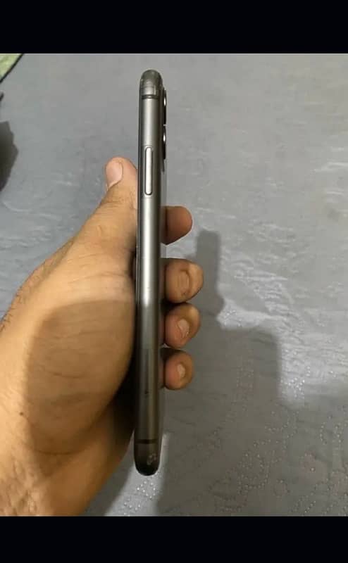 IPhone 11 factory unlock 4