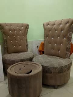 2 sofa chairs in good condition.