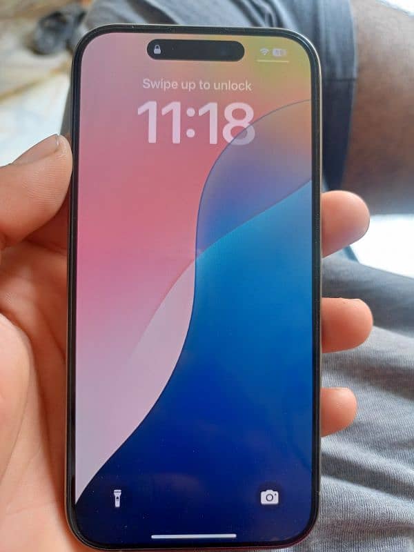 iphone 15 Pro j. v 3