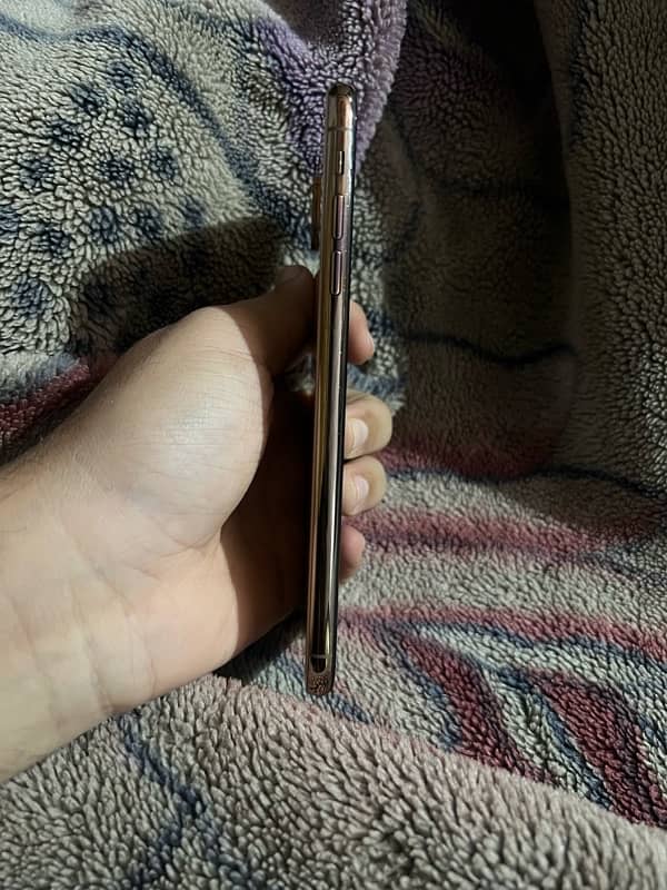 Iphone Xsmax 64gb gold pta approved 2