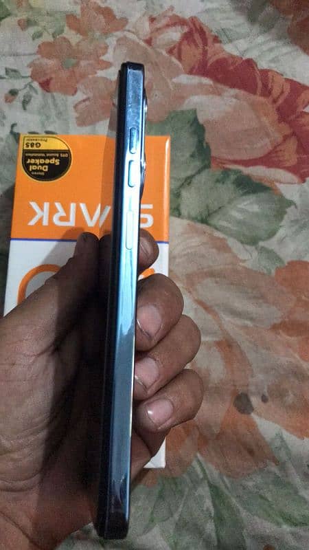 techno spark 20 8+8GB 256GB 34000 2