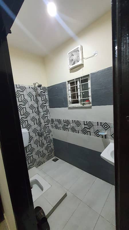 House FOR RENT Upper Portion 6