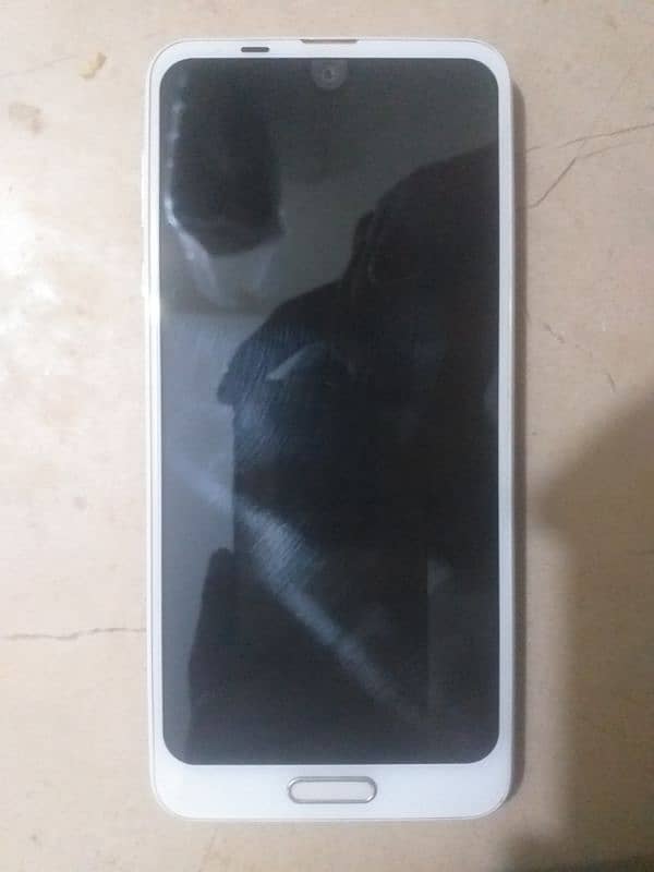 SHARP Aquos R2 [DEAD] 0