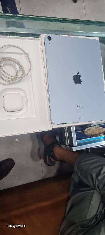 ipad Air 6th genration m2 128 gb 1