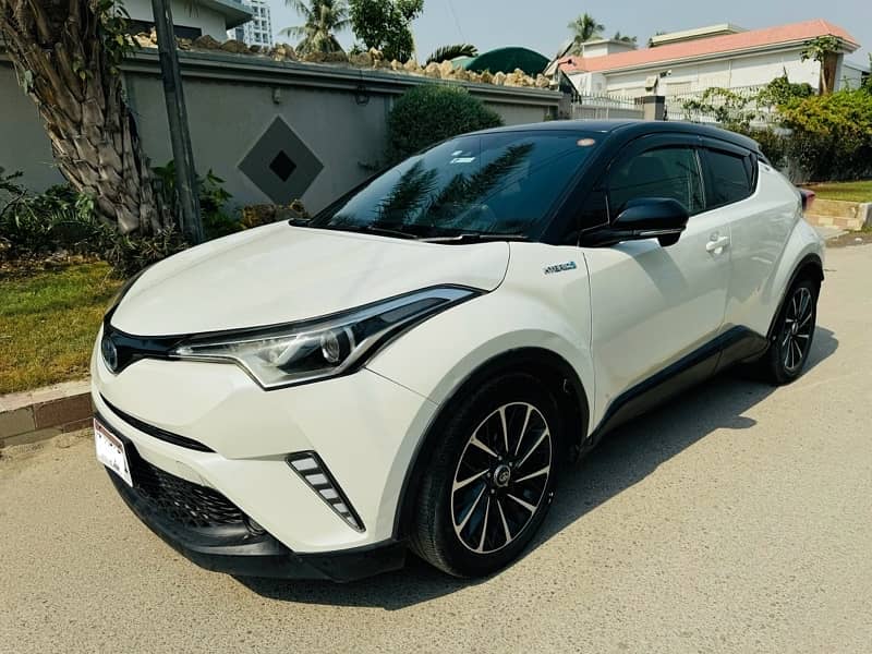 Toyota C-HR 2017 1