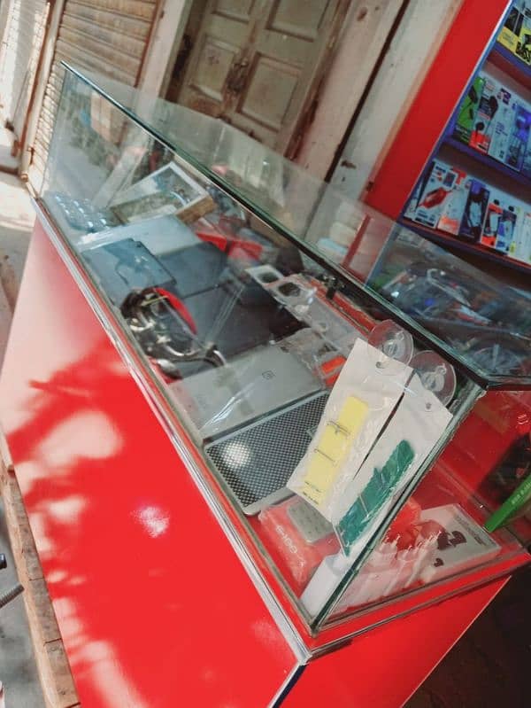 Mobile jewellery cosmatic use Counter 1