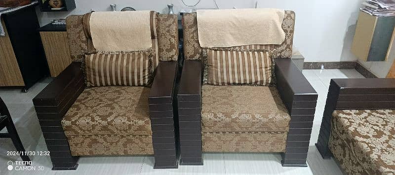 5 Seater Sofa 1