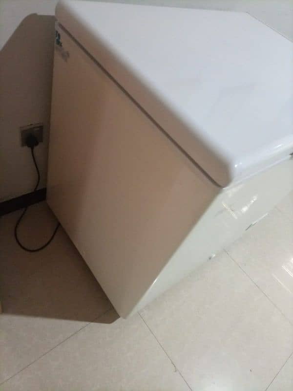 Haier 1 door freezer (almost new) 2