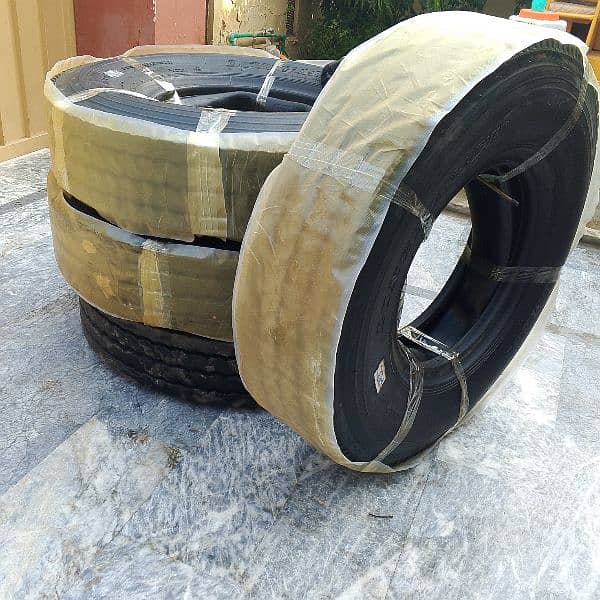 1100R20 tyre 4