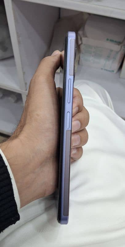 Vivo Y17S 4