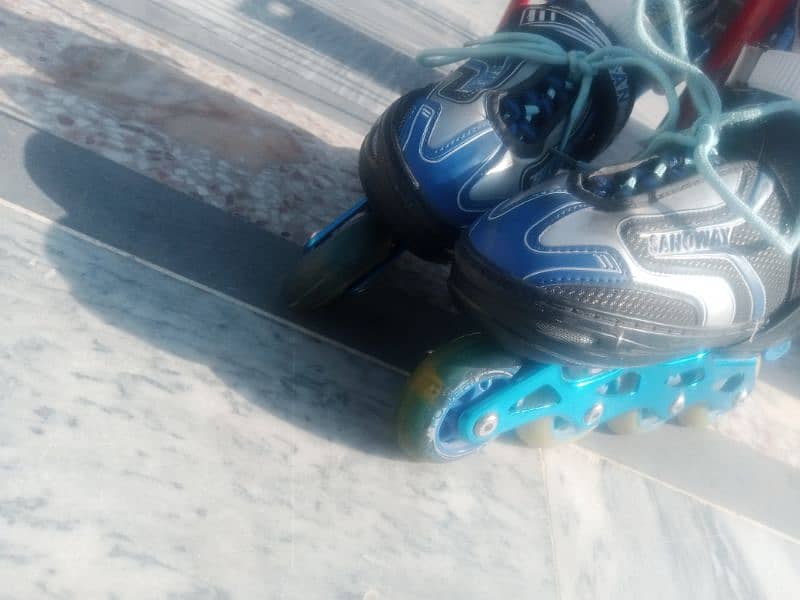 BEST SIZE ADJUSTABLE SKATERS SHOES 1