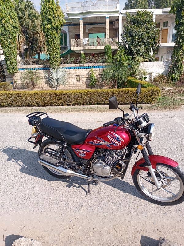 Suzuki GS150 SE 2021 Red attractive colour 4