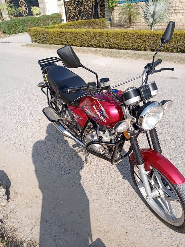 Suzuki GS150 SE 2021 Red attractive colour 16