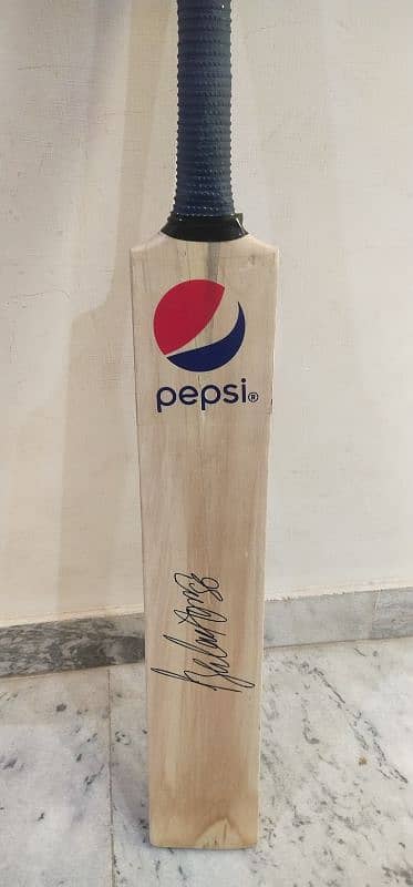 Babar Azam Signed Pepsi Bat | With Original Pepsi Cover | Rare one 0