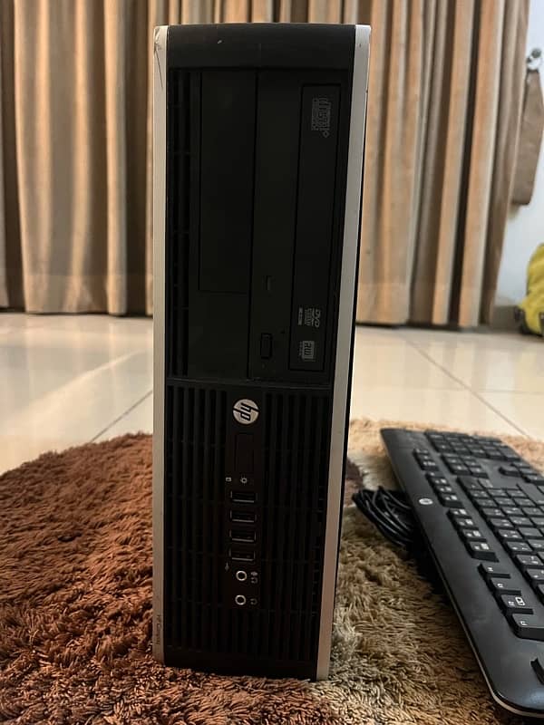 HP Elite 8200 SFF Desktop PC 0