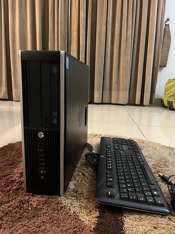 HP Elite 8200 SFF Desktop PC 1