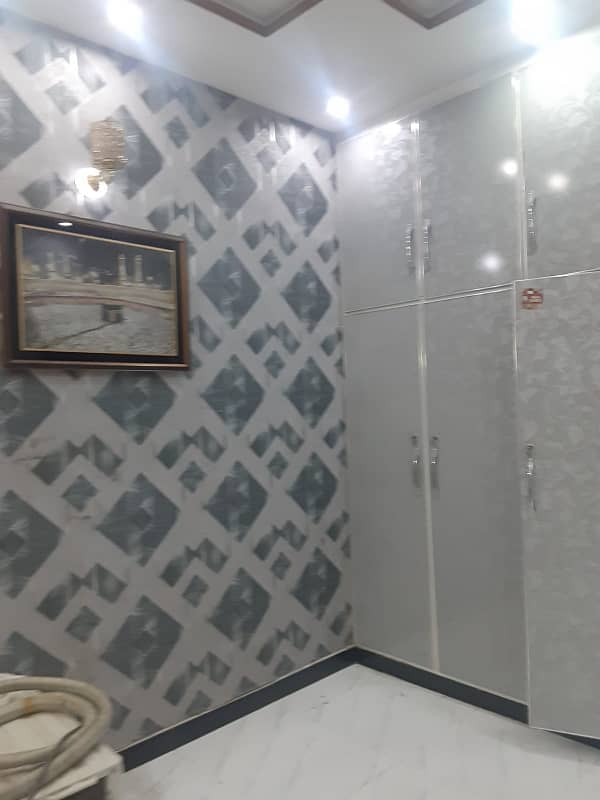 Vip beautiful 6 marla lower portion is available for rent in sabzazar lhr 0