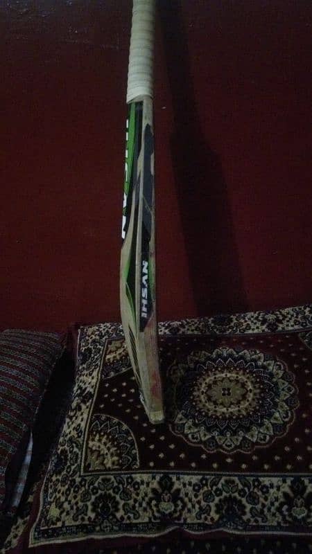 ihsan hard ball bat good condition 3