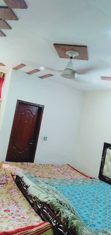 Vip beautiful 10 marla upper portion is available for rent in sabzazar lhr 7