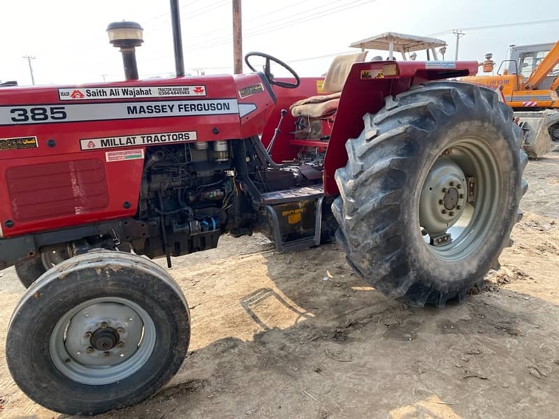 Massey 385 1