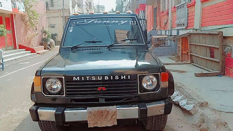 Mitsubishi Pajero 1990 0