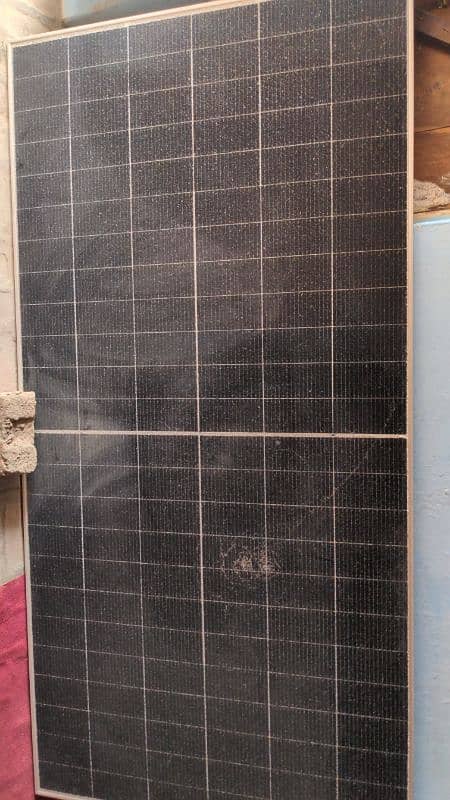 solar panel glass break Baki 10 by 10 hai ager Kise ko Leni hai to mss 1