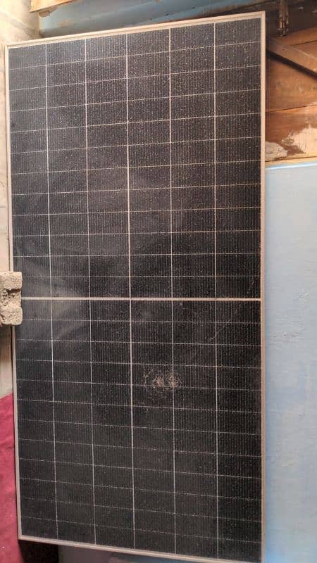 solar panel glass break Baki 10 by 10 hai ager Kise ko Leni hai to mss 2