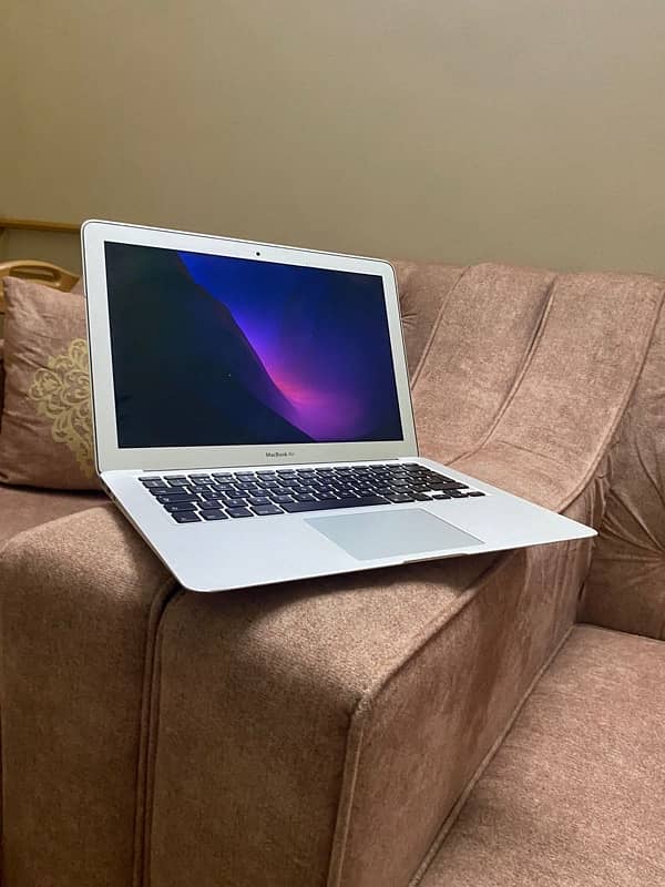 Macbook Air ,2017 ,new condition 1Tb 1