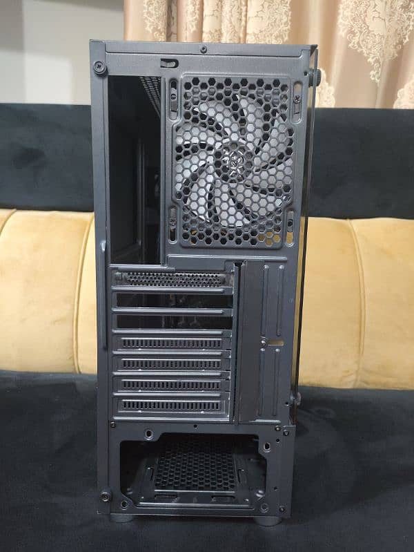 AA-Tigers Shadow Gaming Case with 3 RGB Fans 3