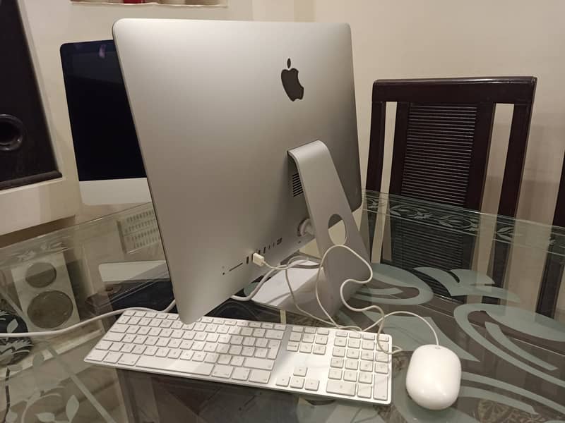 Apple iMac2013, Slim, Core i5, 21.5” Display ,16GB Ram,1TB Apple HDD 1