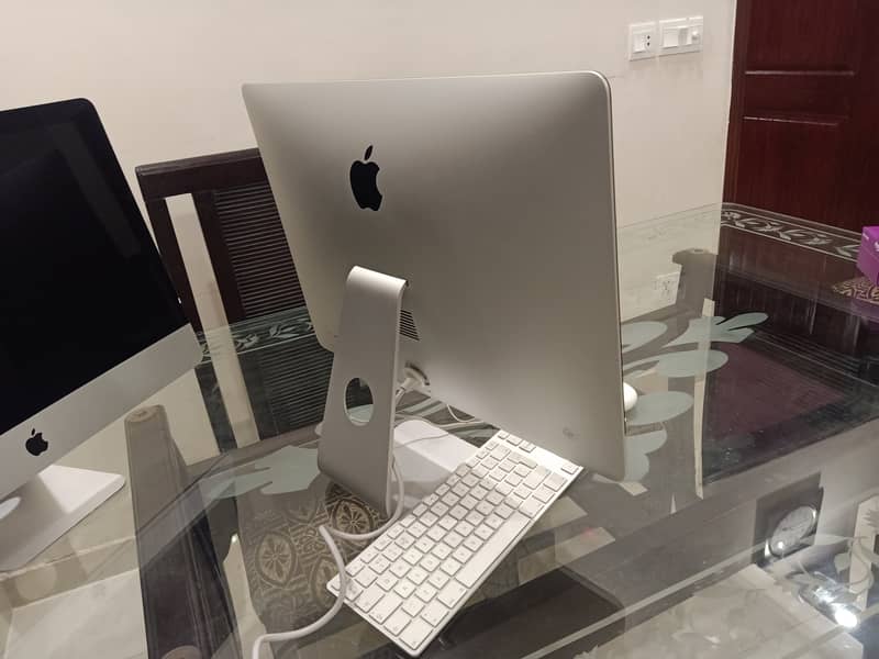 Apple iMac2015 Core i5 21”,16GB Ram,1.02TB Fusion Drive(32GB+1TB) 1