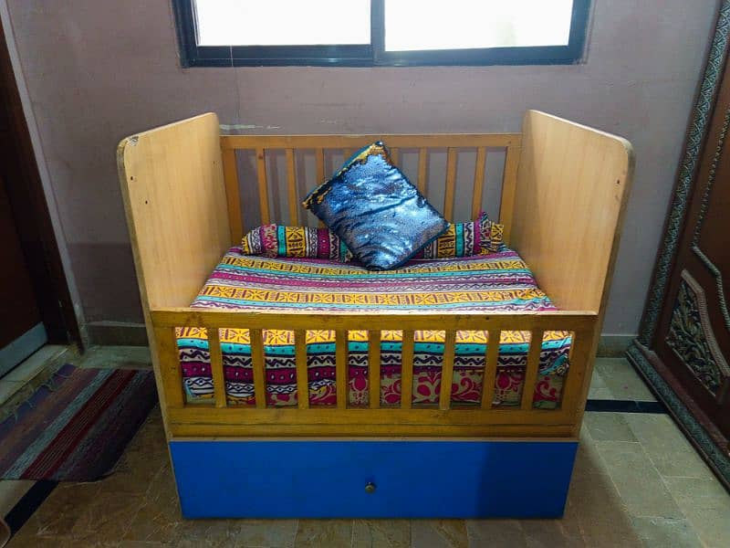 A cot for babies 2