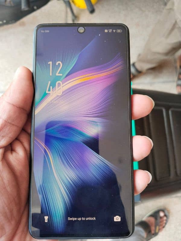 am selling mobile Infinix note 30 pro Sath wireless charger 7