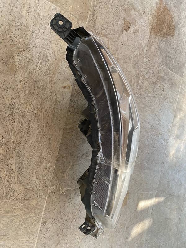 HONDA BRV 2020 HEAD LIGHT ORIGINAL 4