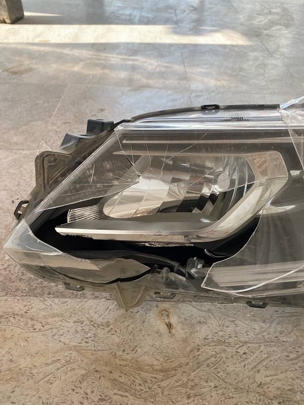 HONDA BRV 2020 HEAD LIGHT ORIGINAL 6