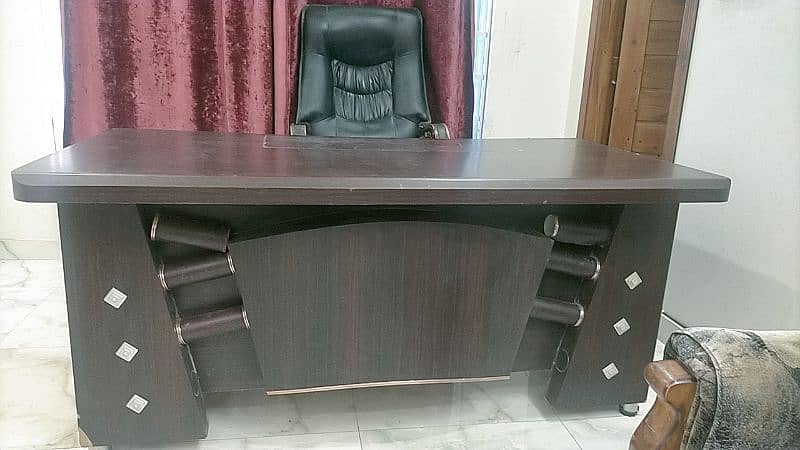 6 feet full size Executive Table set Whatsapp (0321-5559114) 0