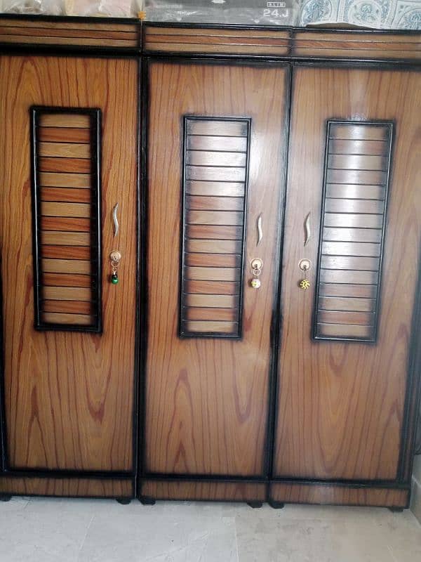 3 Door Wardrobe 3