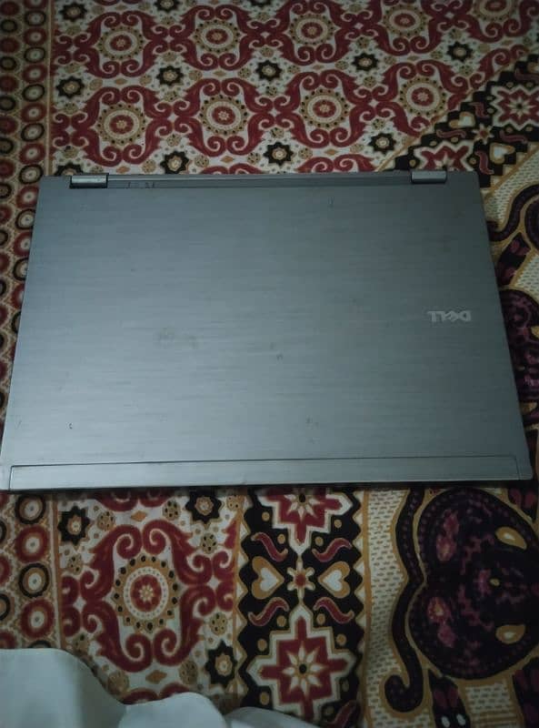 Dell Latitude E6410 1